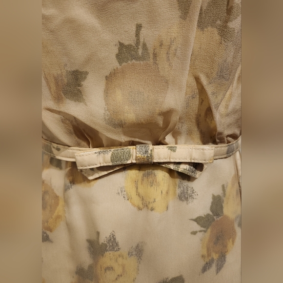 Vintage Floral Dress - Picture 5 of 10